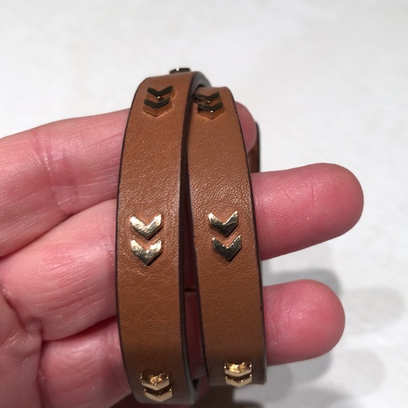 S&D Retired Leather Chevron Wrap Bracelet - Picture 2 of 3